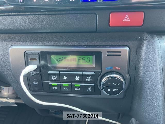 Toyota HIACE VAN 2025-06 8232179-23