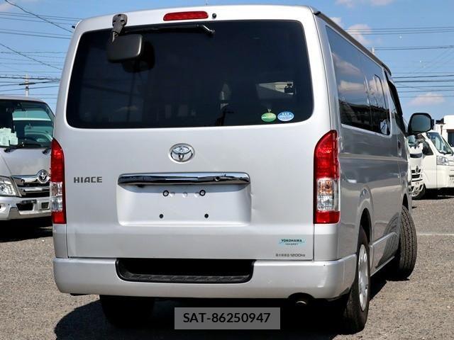 Toyota HIACE VAN 2020-05 8232183-2