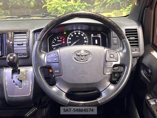Toyota HIACE VAN 2024-07 8246967-10