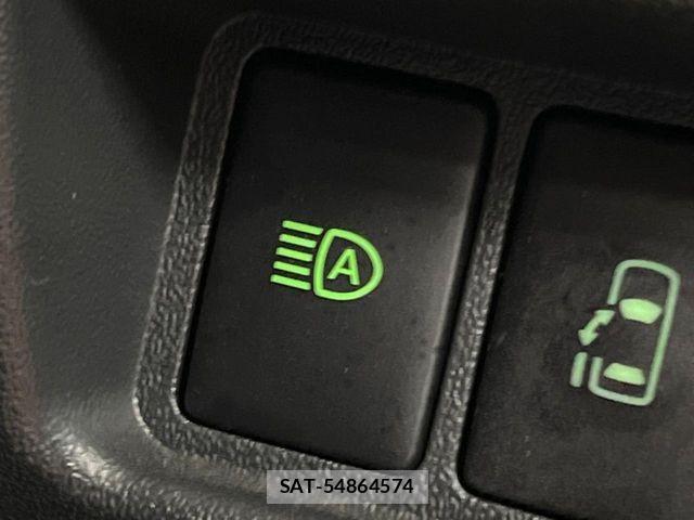 Toyota HIACE VAN 2024-07 8246967-6