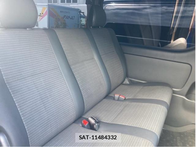 Toyota HIACE VAN 2025-03 8246964-15