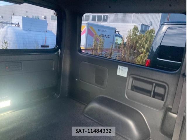 Toyota HIACE VAN 2025-03 8246964-16