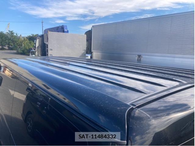 Toyota HIACE VAN 2025-03 8246964-4