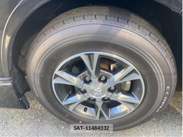 Toyota HIACE VAN 2025-03 8246964-7