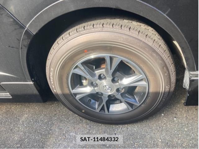 Toyota HIACE VAN 2025-03 8246964-8