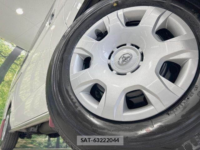 Toyota HIACE VAN 2022-12 8246972-12