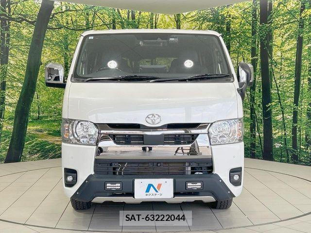 Toyota HIACE VAN 2022-12 8246972-13