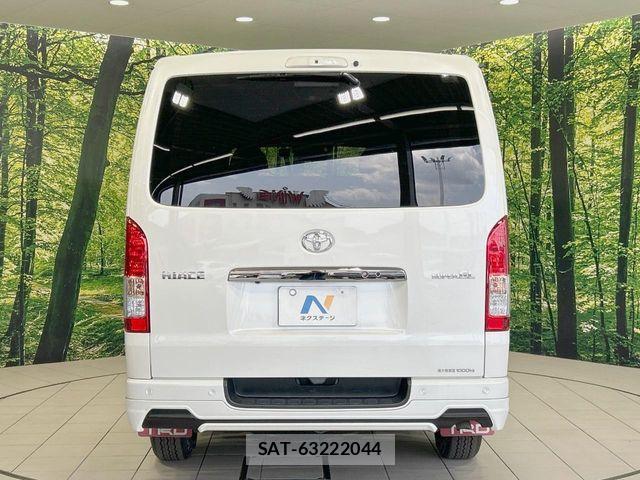 Toyota HIACE VAN 2022-12 8246972-14