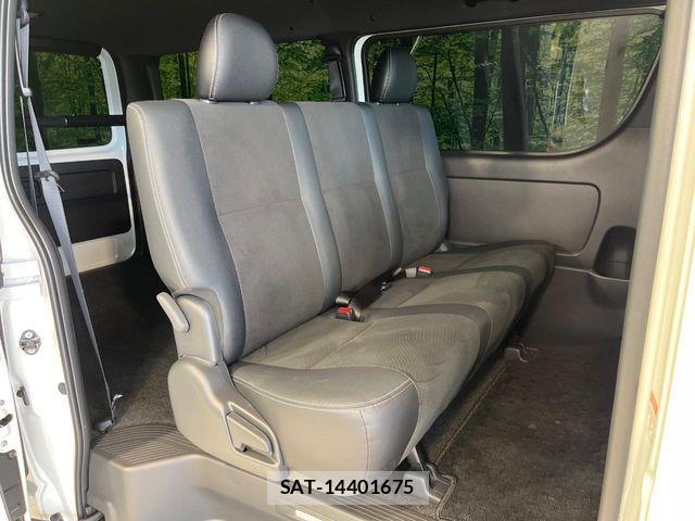 Toyota HIACE VAN 2026-02 8246969-8