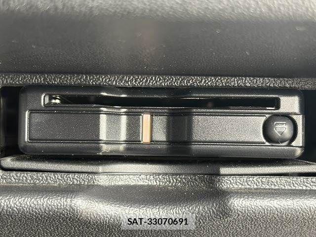 Toyota HIACE VAN 2021-05 8246975-9
