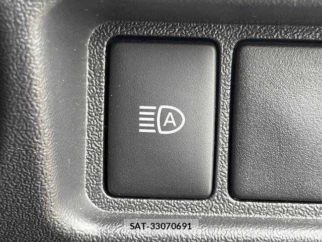 Toyota HIACE VAN 2021-05 8246975-8