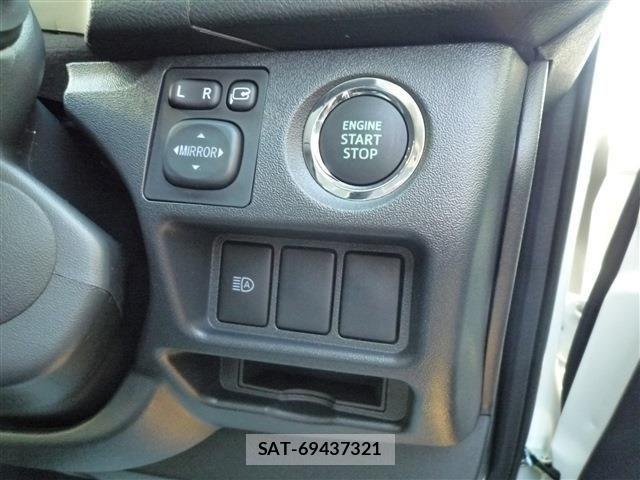 Toyota HIACE VAN 2026-02 8246970-9