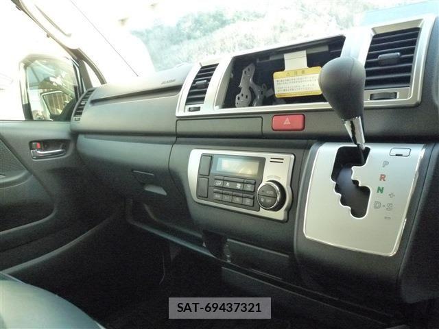 Toyota HIACE VAN 2026-02 8246970-11