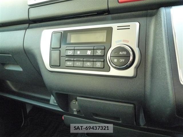 Toyota HIACE VAN 2026-02 8246970-13