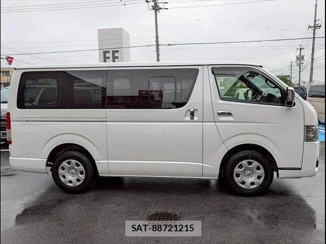 Toyota HIACE VAN 2023-03 8246968-14