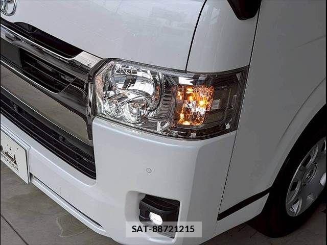 Toyota HIACE VAN 2023-03 8246968-18