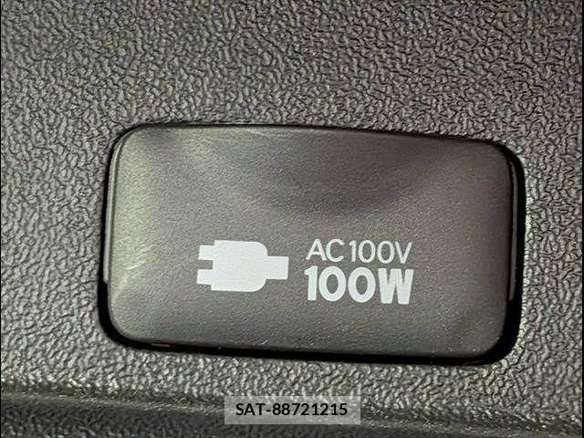 Toyota HIACE VAN 2023-03 8246968-6