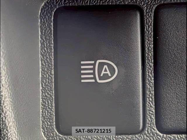 Toyota HIACE VAN 2023-03 8246968-7