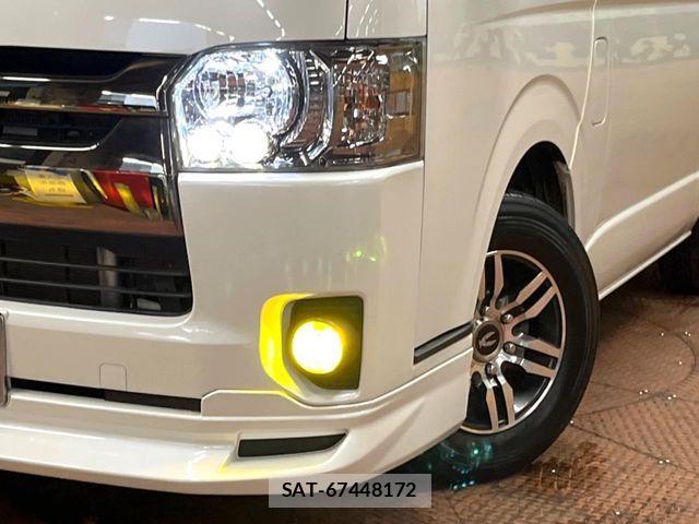Toyota HIACE VAN 2017-10 8246973-11