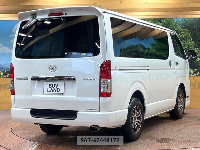 Toyota HIACE VAN 2017-10 8246973-16