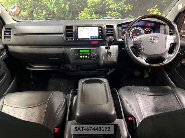 Toyota HIACE VAN 2017-10 8246973-1