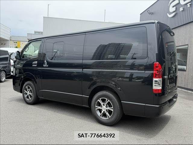 Toyota HIACE VAN 2026-05 8246966-15