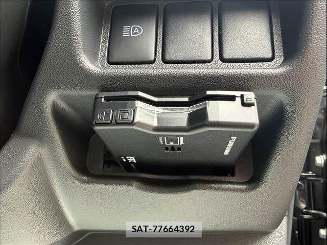 Toyota HIACE VAN 2026-05 8246966-16