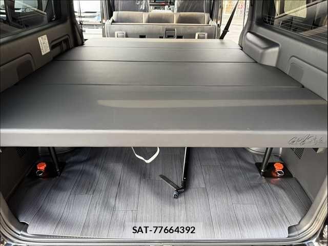 Toyota HIACE VAN 2026-05 8246966-19
