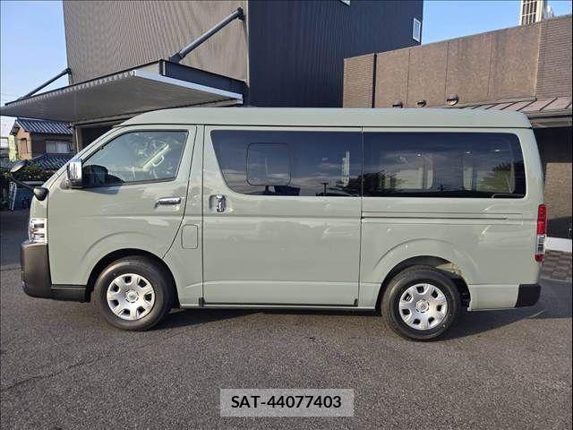 Toyota HIACE VAN 2026-02 8246963-13