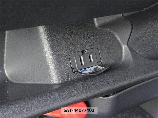 Toyota HIACE VAN 2026-02 8246963-18