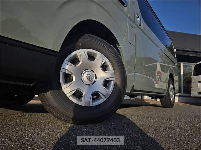 Toyota HIACE VAN 2026-02 8246963-8