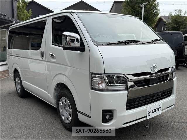 Toyota HIACE VAN 2026-06 8246960-10