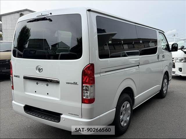 Toyota HIACE VAN 2026-06 8246960-14