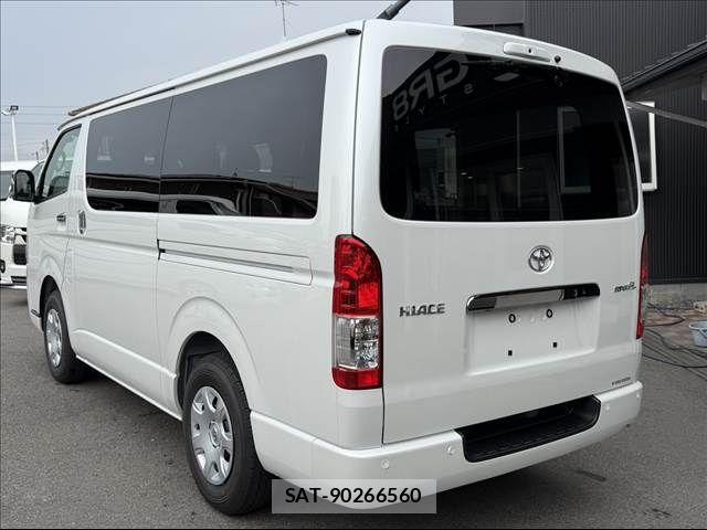 Toyota HIACE VAN 2026-06 8246960-15
