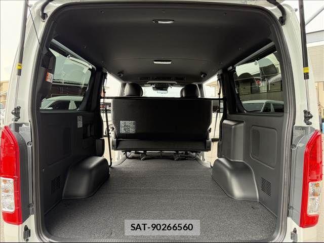 Toyota HIACE VAN 2026-06 8246960-19