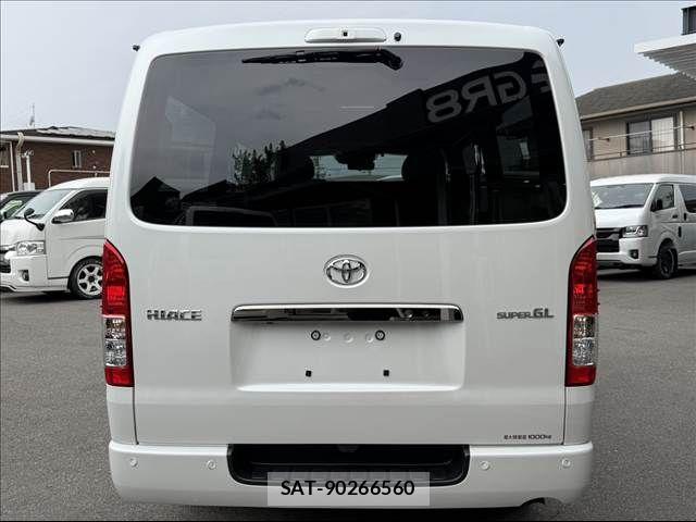 Toyota HIACE VAN 2026-06 8246960-2