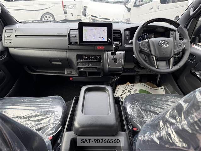 Toyota HIACE VAN 2026-06 8246960-3