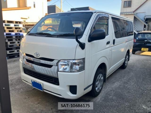 Toyota HIACE VAN 2017-12 8246982-0