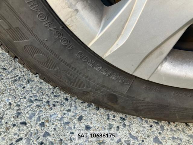 Toyota HIACE VAN 2017-12 8246982-3
