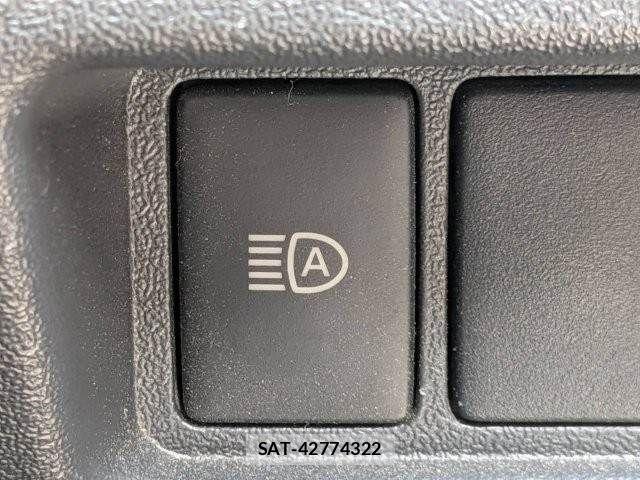 Toyota HIACE VAN 2020-01 8246983-9
