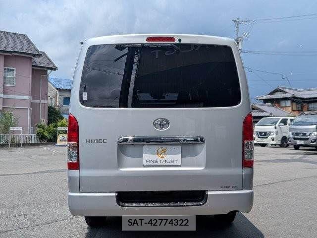 Toyota HIACE VAN 2020-01 8246983-21