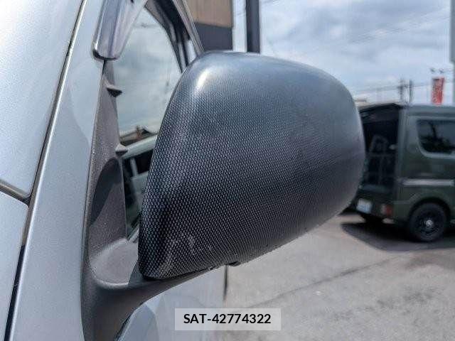 Toyota HIACE VAN 2020-01 8246983-28
