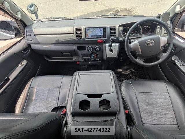 Toyota HIACE VAN 2020-01 8246983-2