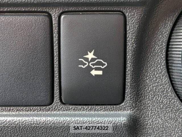 Toyota HIACE VAN 2020-01 8246983-7