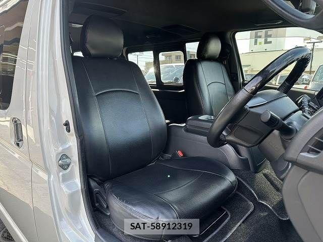 Toyota HIACE VAN 2022-07 8246971-10