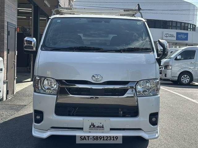 Toyota HIACE VAN 2022-07 8246971-13