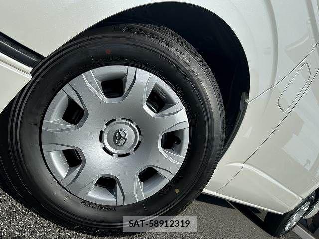 Toyota HIACE VAN 2022-07 8246971-18