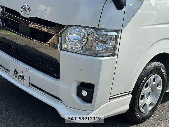 Toyota HIACE VAN 2022-07 8246971-19