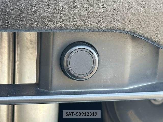 Toyota HIACE VAN 2022-07 8246971-4