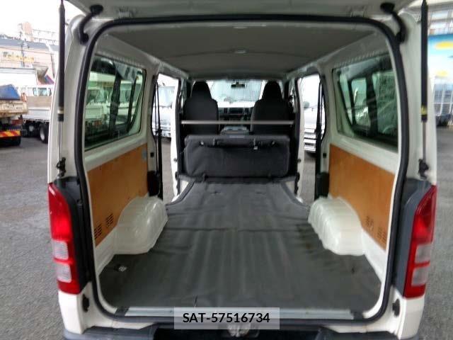 Toyota HIACE VAN 2016-10 8246985-10